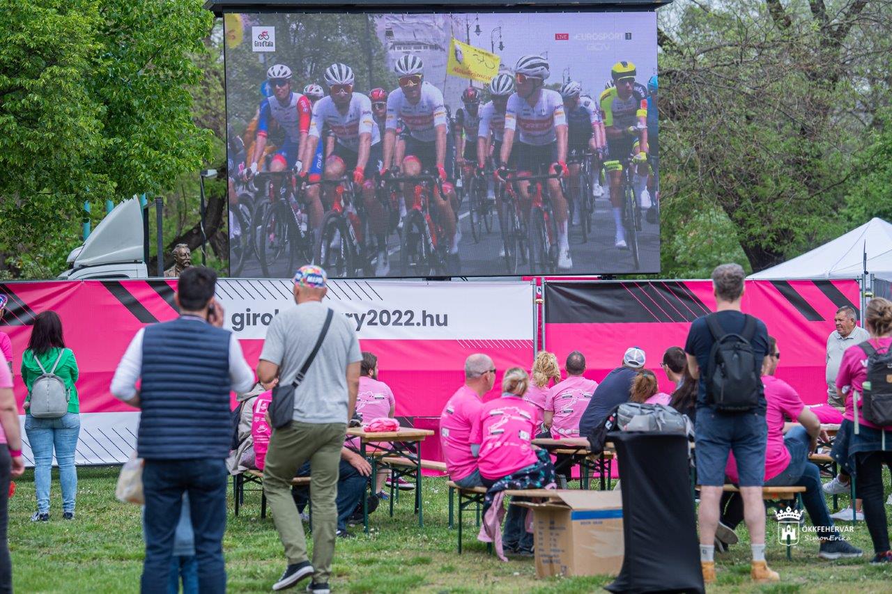 Színes programokkal várták a Giro mezőnyét a Zichy ligetben